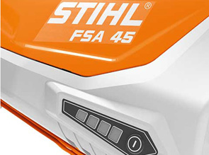 Мотокоса со встроенным аккумулятором и зарядкой STIHL FSA 45